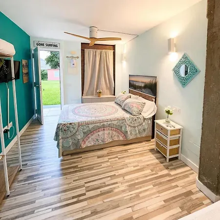 Acogedor, Tipo Estudio, Con Piscina A Tan Sólo 2 Mnt De La Playa Apartamento