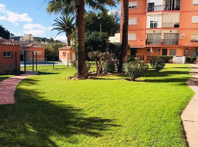 Acogedor, Tipo Estudio, Con Piscina A Tan Solo 2 Mnt De La Playa フエンヒロラ