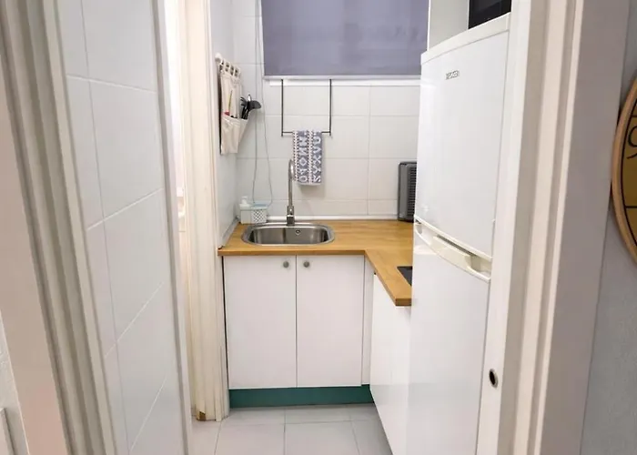 Acogedor, Tipo Estudio, Con Piscina A Tan Solo 2 Mnt De La Playa