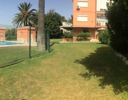 Acogedor, Tipo Estudio, Con Piscina A Tan Solo 2 Mnt De La Playa Daire Fuengirola